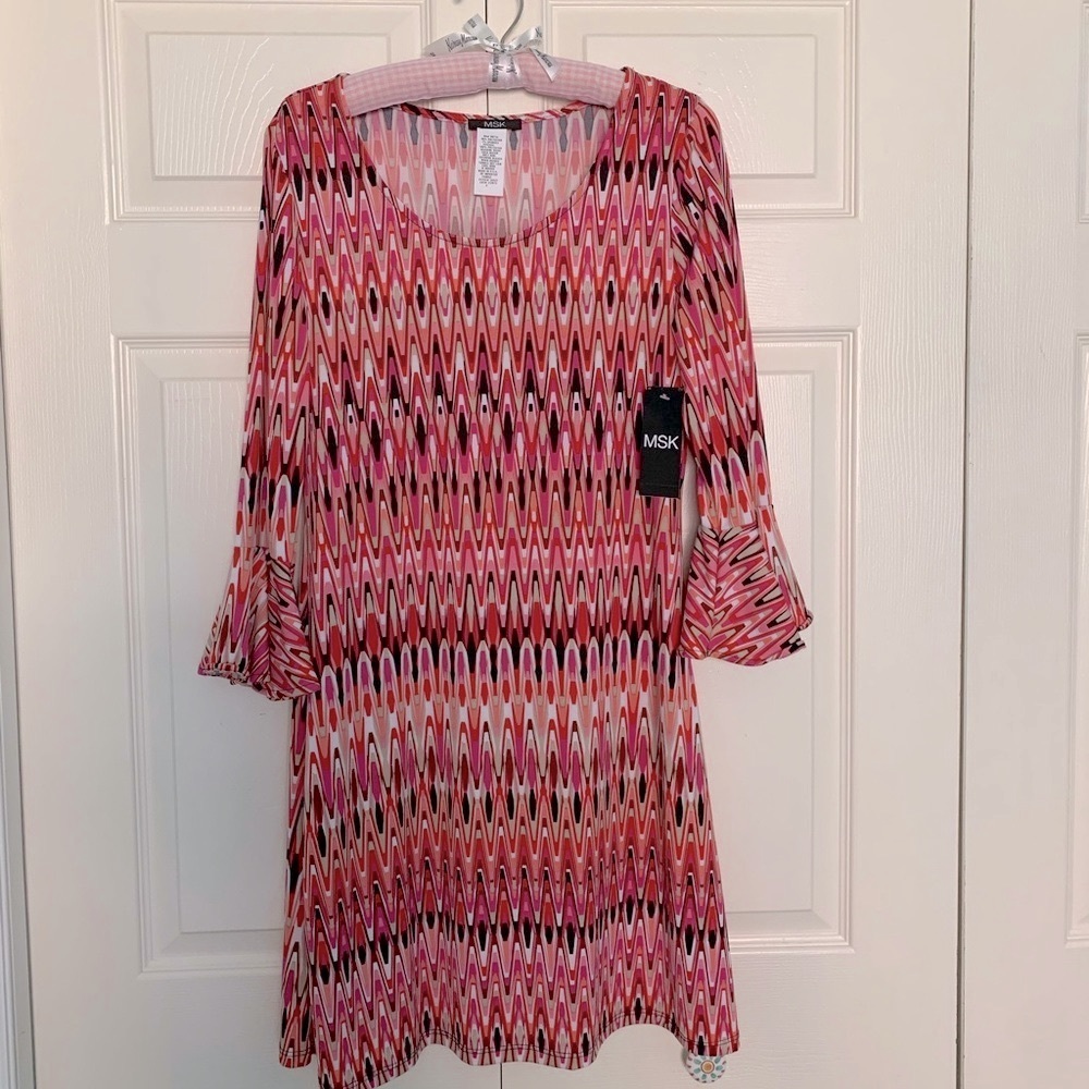 NWT MSK Bell Sleeve Print Shift Dress in Pink/Mango - Size S